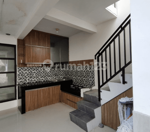Rumah Mewah di Cluster Elite Gentan Solo