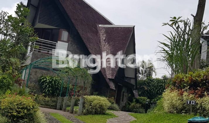 MURAH!!!! Villa Tengah Kota Batu Selangkah Ke Jatimpark 1 dan Hotel Klub Bunga