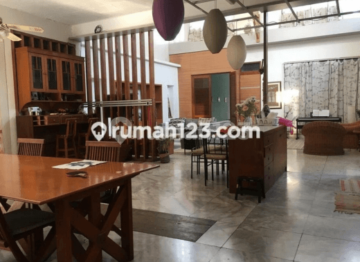 BUTUH CEPAT RUMAH DISETRASARI DEKAT TOL PASTEUR