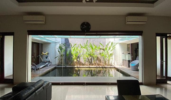 Rumah Lux Furnished di Cluster Exclusive Singgasana Pradana