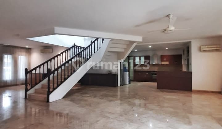 RUMAH ISTIMEWA at Jl KEMANG DALAM, JAKARTA SELATAN