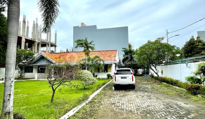 RUMAH LUAS at Jl PATAL SENAYAN, JAKSEL (HITUNG TANAH)