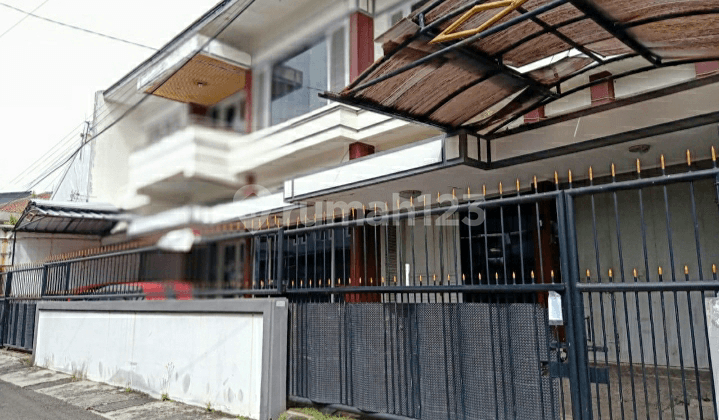 di rumah plus kostan lokasi strategis sayap Moch Ramdan