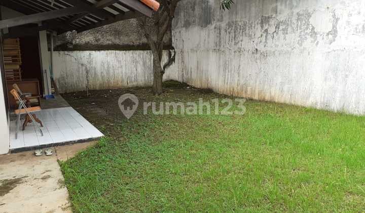 Rumah tinggal lokasi di Kota cirebon halaman luas dan aman....