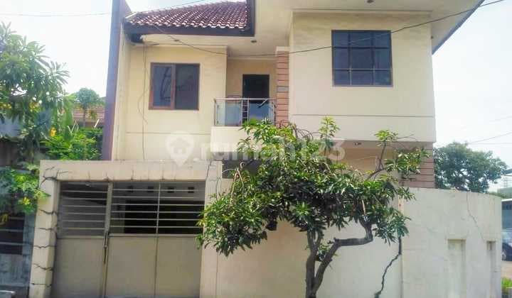 Rumah MANYAR INDAH , Surabaya minimalis, 2 Lantai , Posisi Hook