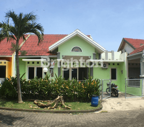 Ready to occupy, fully furnished in the Graha Padma residential area.