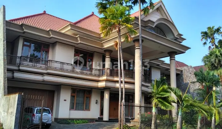 Rumah Mewah Pahlawan Trip Malang,dekat Ijen Boulevard