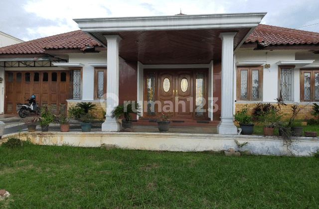 Rumah mewah tengah kota