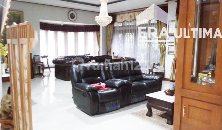 Rumah Mewah Terawat Strategis Bebas Banjir di Setrasari