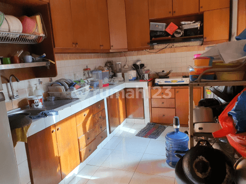 Strategic House near Public Facilities, rarely available.