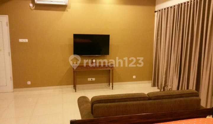 Rumah Strategis Dalam Komplek Di Cinere Dekat Ke Tol Desari
