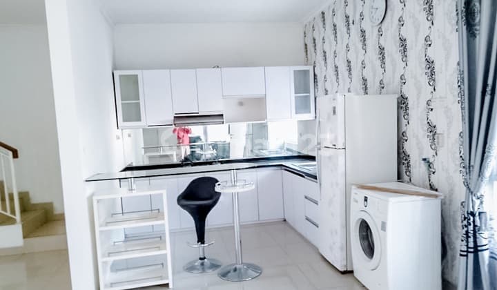 BEST OFFER NICE HOUSE MENDOWGREEN LIPPO CIKARANG FULL FURNISHED NEAR PAPAYA