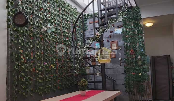 Turun Harga! Rumah Taman Holis Indah