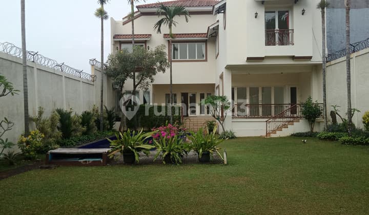 comfortable house in Kemang Dalam area \"Limited Editon\"