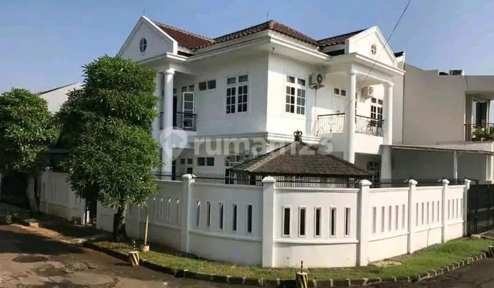 Rumah Cantik di Anggrek Loka BSD Serpong Posisi Hook