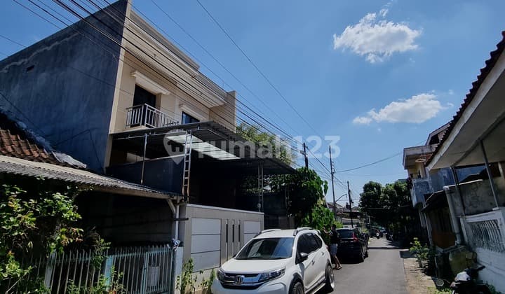 TURUN HARGA !!
RUMAH BATAN MIROTO Semarang
Lokasi seputar segitiga emas Semarang
Hy 100 meter dr Jl THAMRIN
KUALITAS BANGUNAN BAGUS DAN SGT TERAWAT !! Siap Huni !
HARGA JUAL: 2M TURUN JD 1.9M NEGO