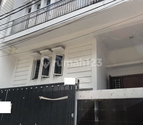 Nice and Tidy House in Sunter Agung, Negotiable