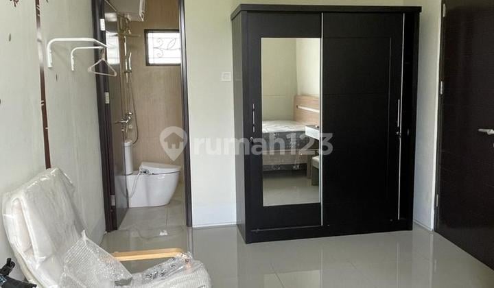 Rumah Di Cluster Taman Simpruk Lippo Cikarang Full Furnished