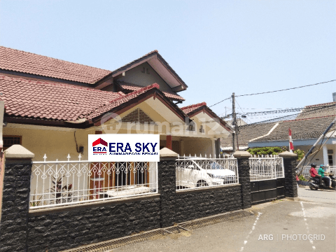 Rumah Hoek Di Pondok Surya Mandala Bekasi