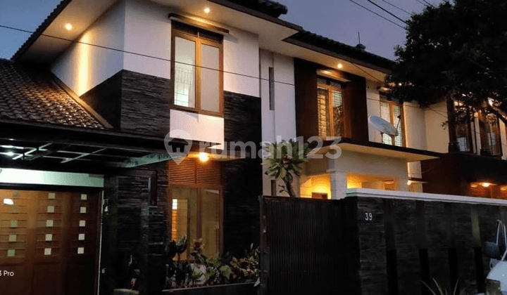 Rumah turangga mewah bandung tengah dekat tsm