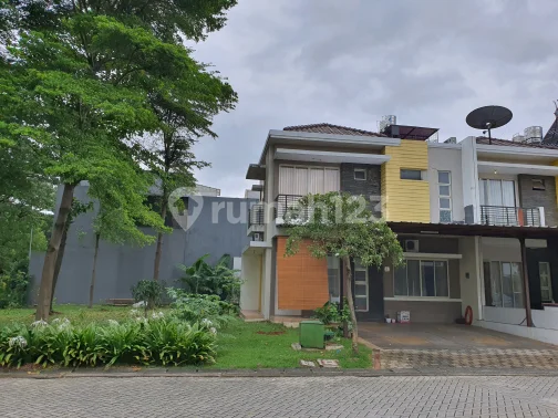 Rumah Siap Huni di Puri Mansion Posisi Hoek
