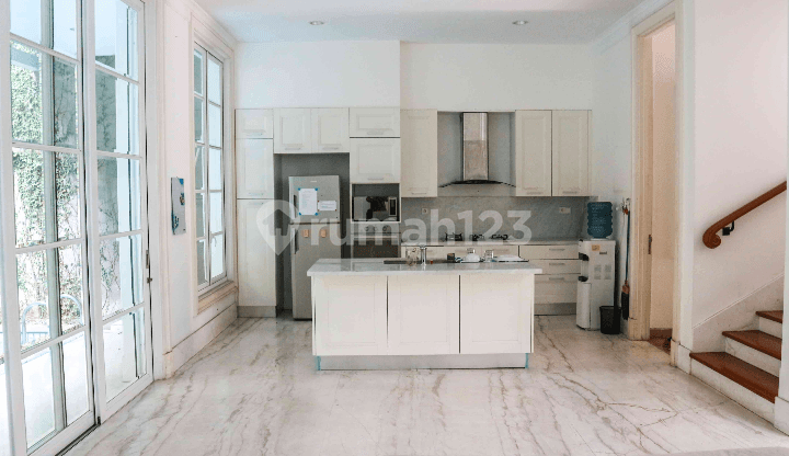 Beautiful Modern Townhouse at Kemang Jakarta Selatan