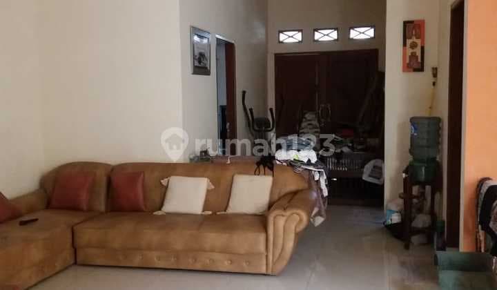 Rumah Tengah Kota Daerah Muara