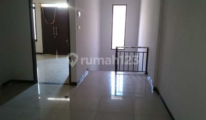 Rumah Taman Mekar Abadi Siap Huni