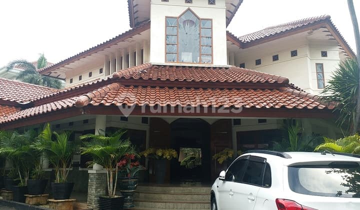 Rumah Nyaman & Luas Dalam Komplek Jaka Permai