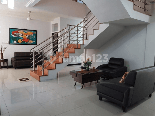 Rumah Kost 20 Kamar di Cilandak Barat, Jakarta Selatan