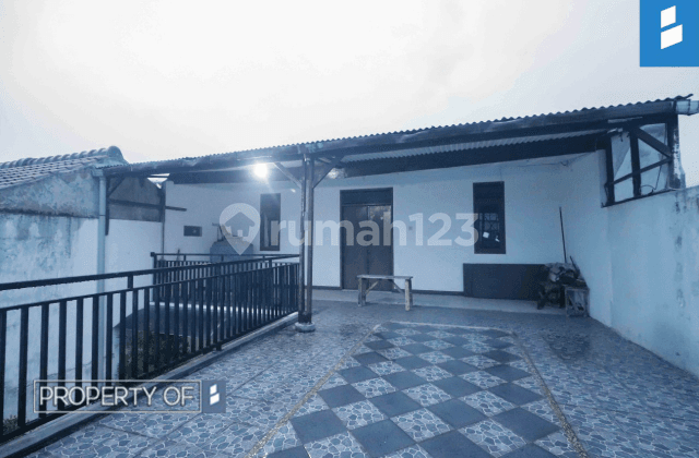 Calculate LAND ONLY, HOUSE can be used for business in Muara Sari Bandung.