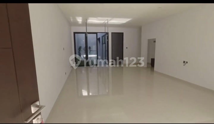 New house in Pasteur wing.