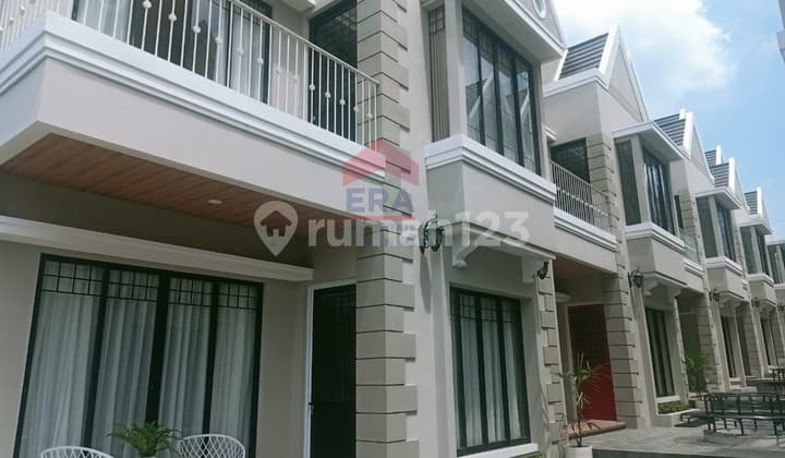 Casa Victoria Setraduta Hegar,Landed Apartment House Rumah mu istana mu