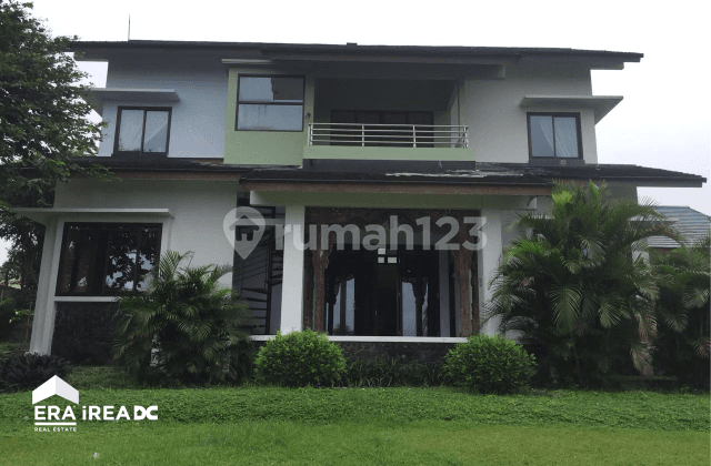 rumah bagus tengah kota Semarang siap huni ada view bagus dijual di villa aster srondol banyumanik semarang selatan