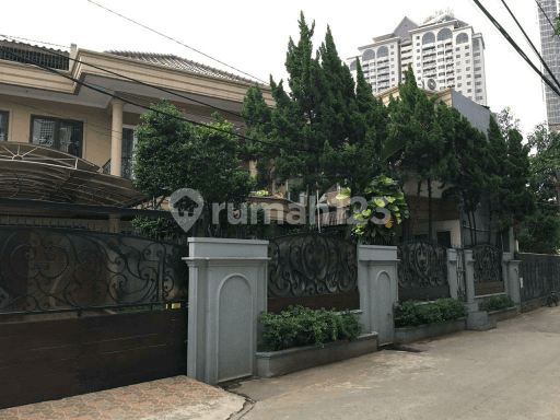 Rumah Mewah Modern 2 lantai di Jakarta Selatan