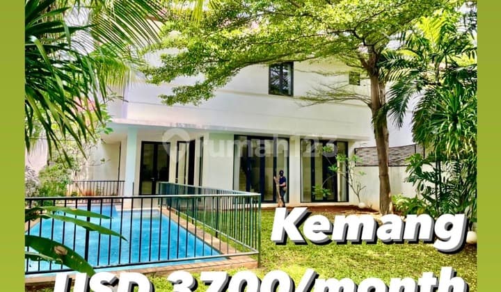 Kemang Utara Compound 5 Bedrooms With Private Pool Ajh04050