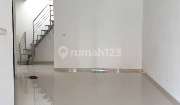 Rumah Siap Huni Di Singgasana Pradana Mekarwangi Bandung