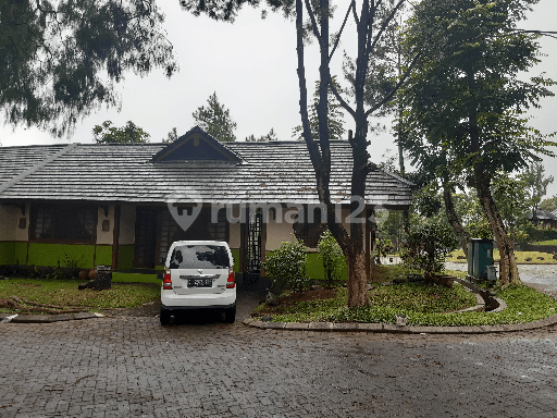 Villa di Kota Bunga Puncak