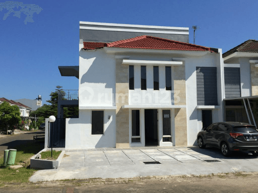 House For Sale. Cheap And New 2 Floors In Tanjung Bunga, Makassar