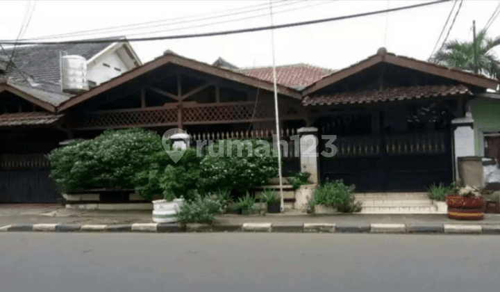 The house is in a very strategic location.