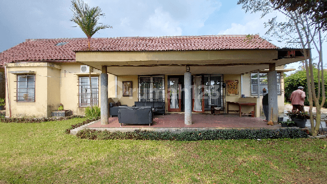 RUMAH ASRI HALAMAN LUAS DI CIHANJUANG BANDUNG BARAT, COCOK UTK KELUARGA BESAR DAN INVESTASI, UDARA SEJUK, 4MNT KE BORMA, 5MNT KE POLBAN, 7 MNT KE RS CIBABAT, 8MNT KE GEGERKALONG SETIABUDI, 10MNT KE PASTEUR