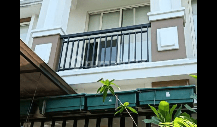 RUMAH FULLY FURNISHED RESIDENCE ONE CLUSTER JADE