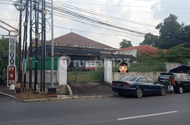 Rumah strategis dekat java mall, Tugumuda cocok untuk kantor, cafe dll