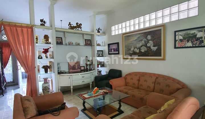 Well-Maintained House, Bonus of Boarding Rooms at the Back in the Riau Wing.