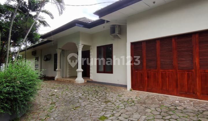 RUMAH LUAS, MEGAH di Jl KEMANG DALAM, JAKSEL