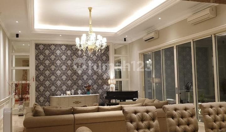 Luxury Ebony Golf House PIK