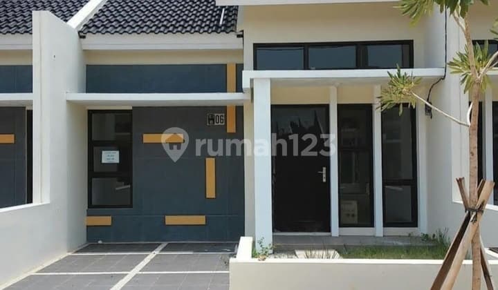 Rumah anti banjir dekat jalan raya