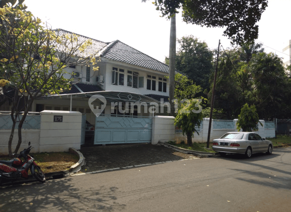 Rumah lama terawat di Pondok Indah