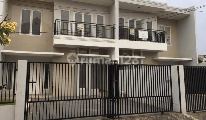 RUMAH CANTIK MINIMALIS SIAP HUNI LOKASI STRATEGIS DEKAT KALIMALANG BEKASI