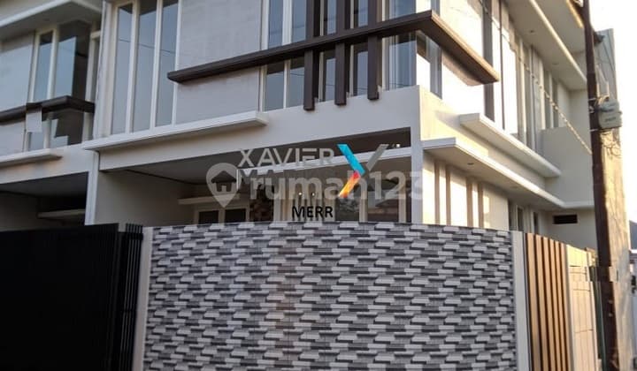 Rumah Minimalis Sutorejo Timur Hook row jalan lebar